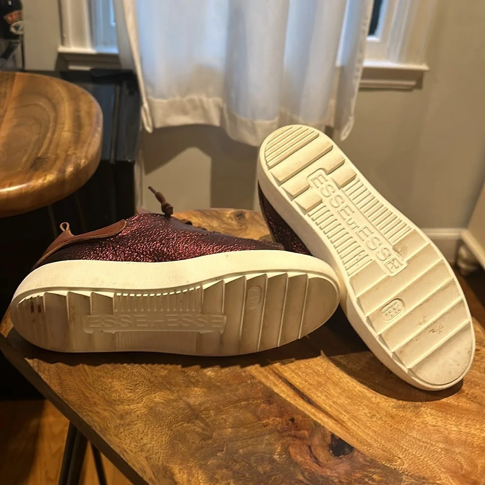 Red Metallic Esseutesse Sneakers size 36 - Picture 7 of 7